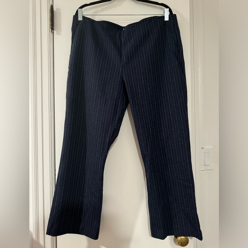 Gap Crop Flare Pant - stretch - size 18 - navy pin stripe pattern- winter weight
